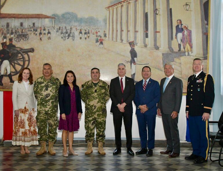 Visita de la comitiva de miembros de la Cámara de Representantes de Estados Unidos a integrantes de CECOPAZ.