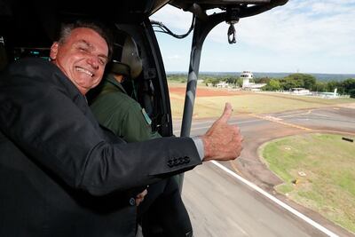 El presidente de Brasil, Jair Bolsonaro, durante un vuelo por Foz de Iguazu, estado de Paraná.
