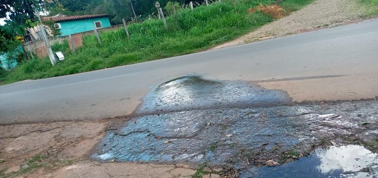 Caños rotos en Caacupé.