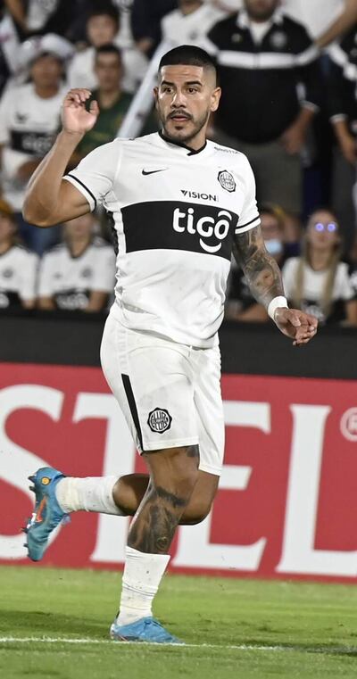 Jorge Eduardo Recalde Ramírez (29), atacante de Olimpia.