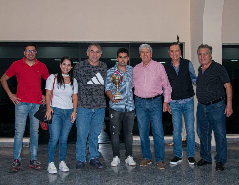 La gente del San Miguel celebraron la victoria de Algo Rítmica.
