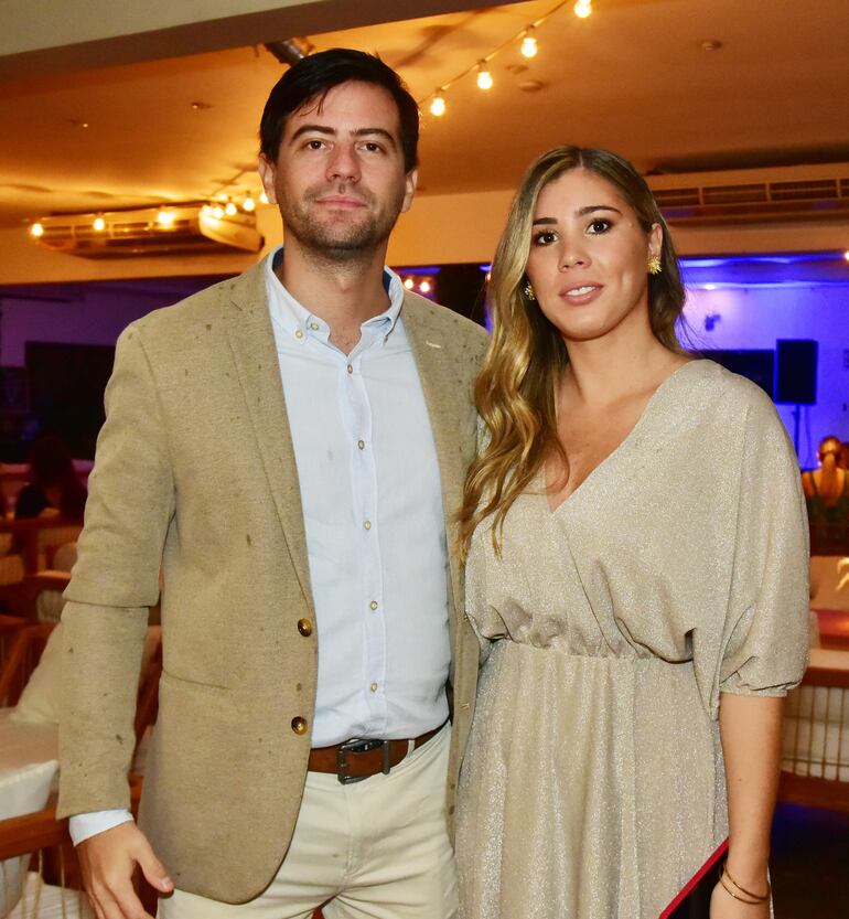 Fernando Méndez y Adriana Paredes.