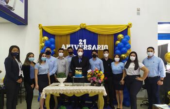 El equipo de Universo celebra los logros conseguidos en estos 21 años de trayectoria.