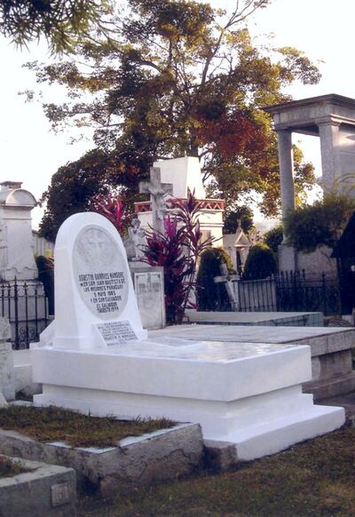 Los restos del compositor Agustín Barrios, en el Cementerio de los Ilustres de El Salvador.