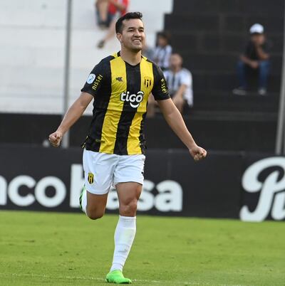 Néstor Camacho (34 años) continúa aumentando su cosecha goleadora en nuestro fútbol.