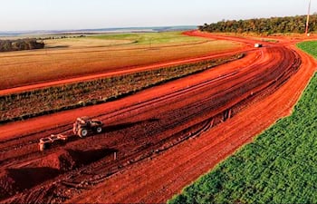 MOPC gestiona préstamo para pagar solo la mitad de la deuda a sus contratistas.