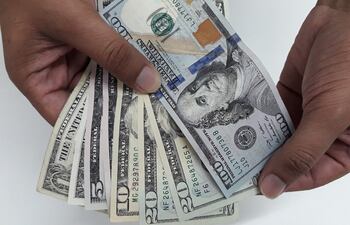 El dólar estadounidense se apreció 8% frente a la moneda local en lo que va del año.