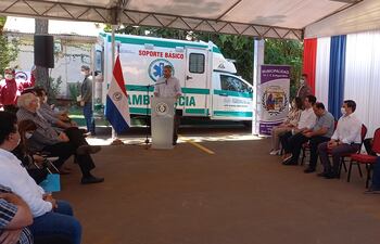 Mario Abdo Benítez (c) inauguró ayer el Hospital “Divino Niño Jesús” de Juan Eulogio Estigarribia, Dpto. de Caaguazú.