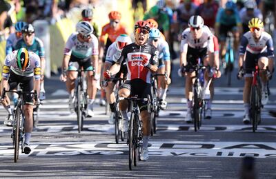 El australiano Caleb Ewan celebra su victoria en la tercera etapa del Tour de Francia.