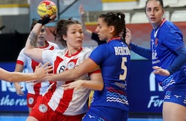 Sabrina Fiore, goleadora en el juego contra Eslovaquia, en el marco del Grupo II de la Copa del Presidente.