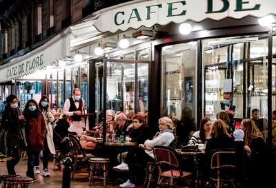 Existen restricciones de movilidad en las ciudades europeas, pero la normalización de la vida intenta abrirse paso.