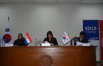 Firman acuerdo de cooperación para instalar un Centro de Tecnología de la Información y Comunicación (TIC) en el campus de San Lorenzo