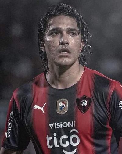 Marcelo Martins Moreno nació el Santa Cruz de la Sierra (Bolivia) el 18 de junio de 1987.