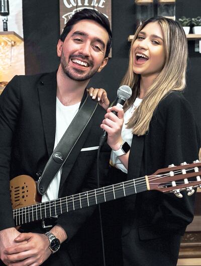 Marcelo Gabriel y Sol Codas buscan seguir versionando canciones y presentando temas propios al público.