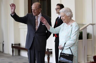 El príncipe Felipe, duque de Edimburgo (99) y la reina Isabel II (94), recibirán la vacuna contra el Covid.