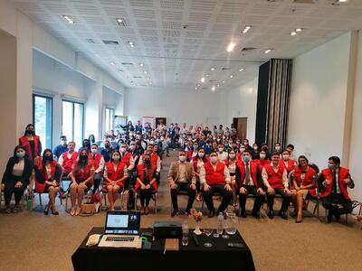 Jóvenes líderes se reunieron para debatir sobre cómo enfrentar el impacto del Covid-19.