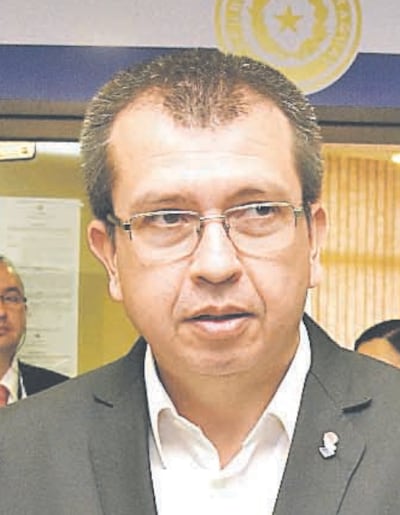 Derlis Osorio, senador colorado, planteó mejorar el sistema judicial en una próxima reforma de la Constitución.