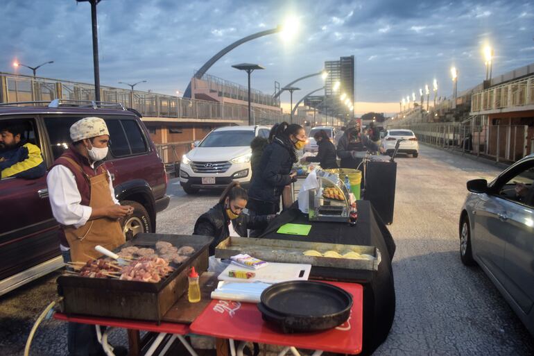 De una gran variedad de comidas típicas se podrá disfrutar durante el "auto San Juan", esta tarde y noche, en el Centro Cívico.