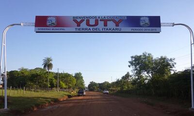 El intendente de la Municipalidad de Yuty, Ever Vera, confirmó que se trata de un funcionario municipal. Agregó que investigará el caso a fin de esclarecerlo.