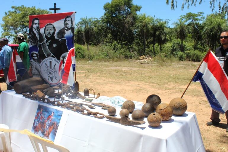 En Lomas Valentinas se expuso algunas de las armas y pertrechos de la guerra grande