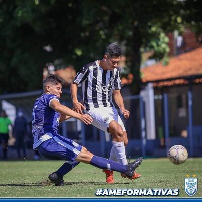 López, Gaona y Torres, marcaron para la victoria gumarela en Colegialito