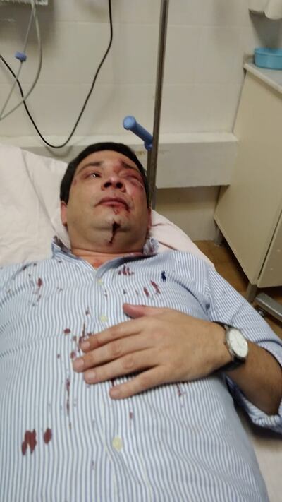 Juan Villalba, director del Mercado 4, en el hospital tras agresión recibida.