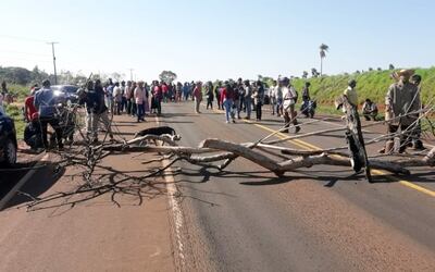 Los nativos bloquearon por varias horas la ruta PY03,  en el kilómetro 200.