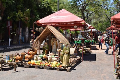 Feria artesanal en Luque y Areguá
