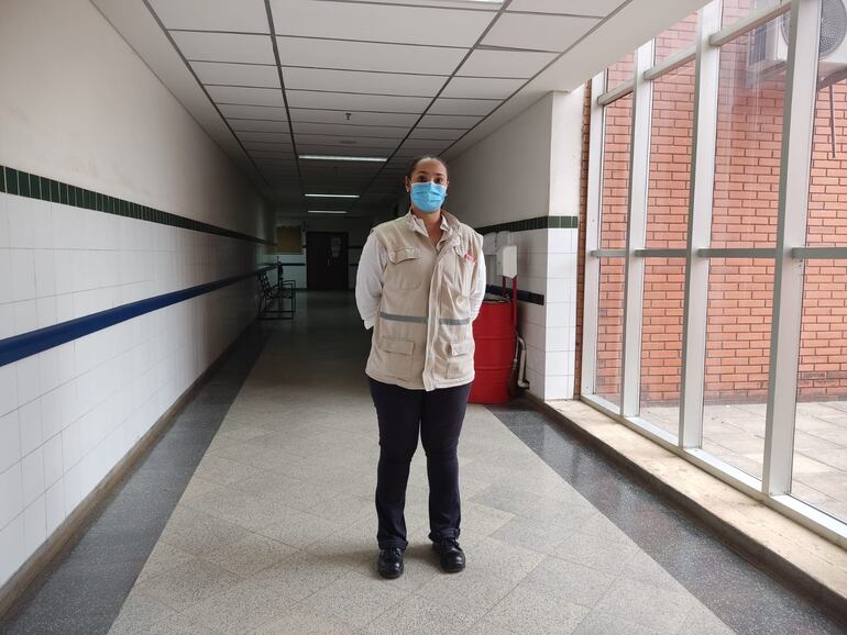 Claudia Margarita Patiño, guardia de seguridad del Hospital de Clínicas