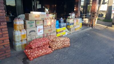 Productos de contrabando retenidos en el puesto de control de Vista Alegre, Chaco.