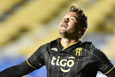 Fernando Fernández marcó el primero de Guaraní