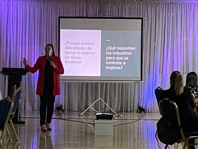 Los cursos están destinados a mujeres profesionales de áreas técnicas de Ciudad del Este.