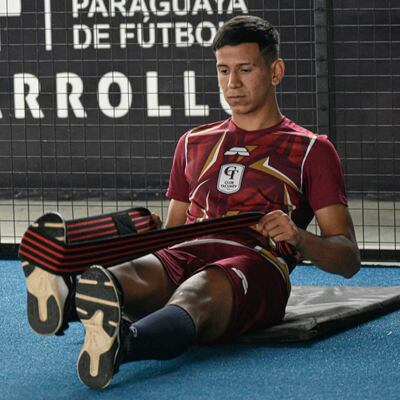 Luis Mario Martínez González (18 años) totaliza 14 partidos con Tacuary en el Clausura 2022.