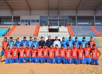 Jugadores, cuerpo técnico y directivos del fútbol playa APF. Los Pynandi se preparan para la Conmebol Copa América, en Rosario.