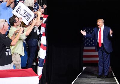 El presidente de Estados Unidos, Donald Trump, ordenó limitar la concesión de visados para ciertas categorías de trabajadores extranjeros hasta 2021.