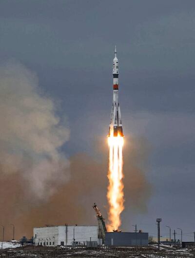 La Soyuz MS-20 partió del cosmódromo de Baikonur, en la estepa kazaja, a las 07.38 GMT, tal y como estaba previsto, con los dos tripulantes japoneses y el comandante de la nave espacial rusa, el cosmonauta Alexandr Misurkin a bordo.