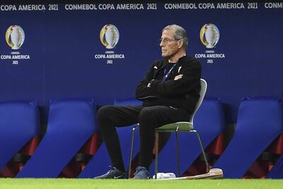 Óscar Tabárez, 74 años, dirigió anoche su partido número 31 en su séptima participación en Copa América. Ganó un título.
