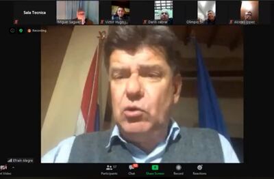 En sesión virtual de ayer, los 41 miembros del directorio del PLRA participantes aprobaron una resolución en la que denuncian que la imputación a Efraín Alegre es persecución de la mafia cartista.
