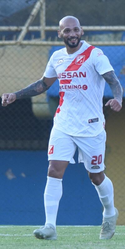 Dionicio Ismael Pérez Mambreani (33 años), centrodelantero de River Plate.
