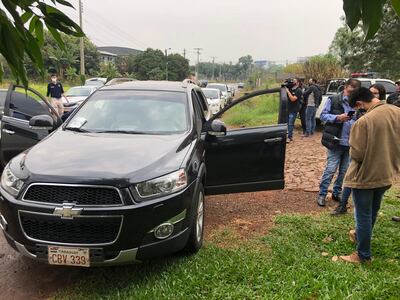 La camioneta fue abandonada a escasos metros de la ruta PY02.