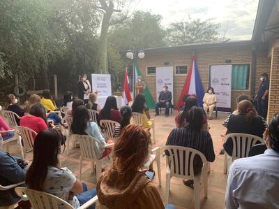 La entrega del telecentro se realizó esta mañana en el local del Centro Regional de la Mujer en Filadelfia.