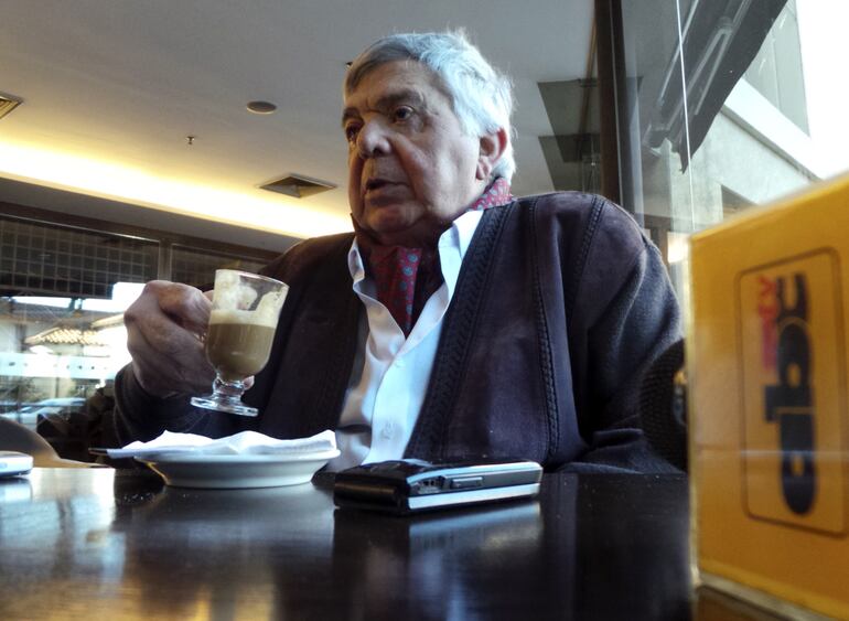 Osvaldo Domínguez Dibb, más conocido como “ODD” o “El Tigre”, presenta hoy su libro “Memorias de la Gloria, Mi Vida”.