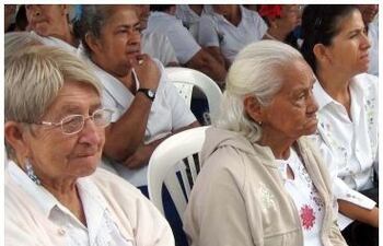 Con el planteamiento del diputado, la pensión alimentaria llegaría a todos los adultos mayores de 65 años.