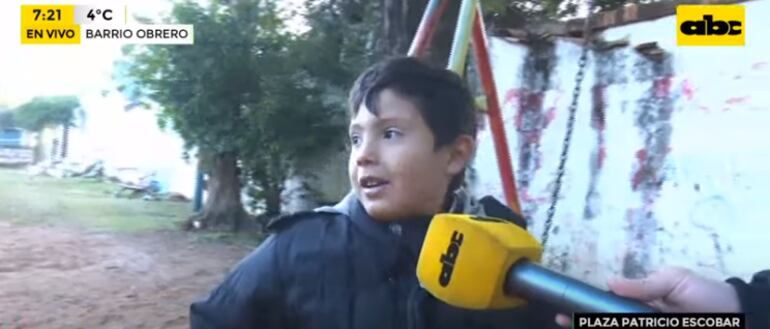 Josías, comentó que los "chespis" rompieron las hamacas de la plaza General Patricio Escobar