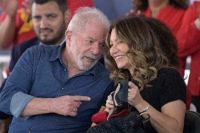 El presidente de Brasil, Lula da Silva (i) se casa hoy con Rosangela da Silva (d). (AFP)