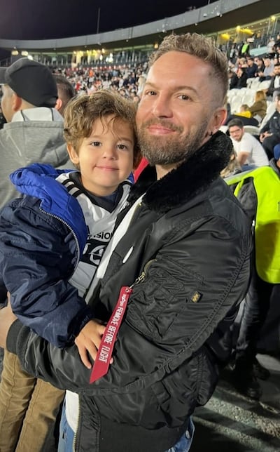Padre e hijo en el Defensores. Felices, Roberto "Chirola" Ruiz Díaz y su hijo Piero.