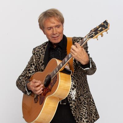 Cliff Richard se prepara para celebrar sus 80 años con el lanzamiento de un nuevo álbum.
