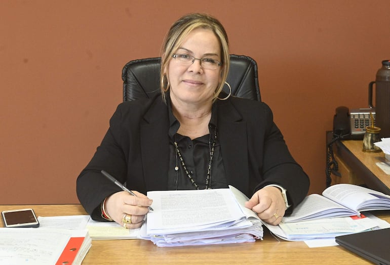 Jueza Sandra Silveira, encargada de la ejecución del comiso de bienes de Ramón González Daher y su hijo.