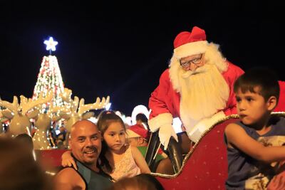 La escultura de arena que es presentada en la Costanera de Asunción.