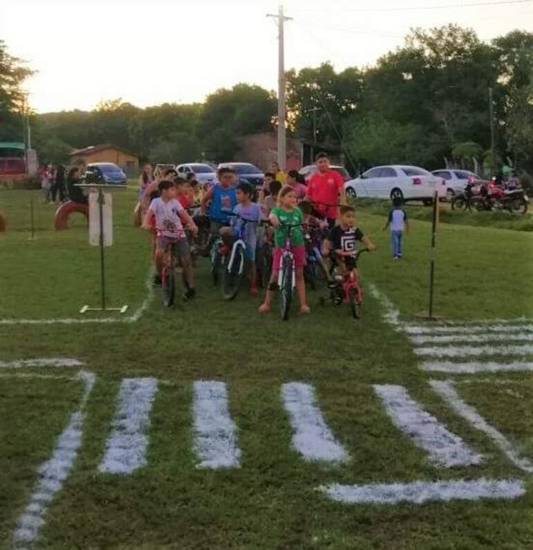 Educación vial a niños en Pirayú.